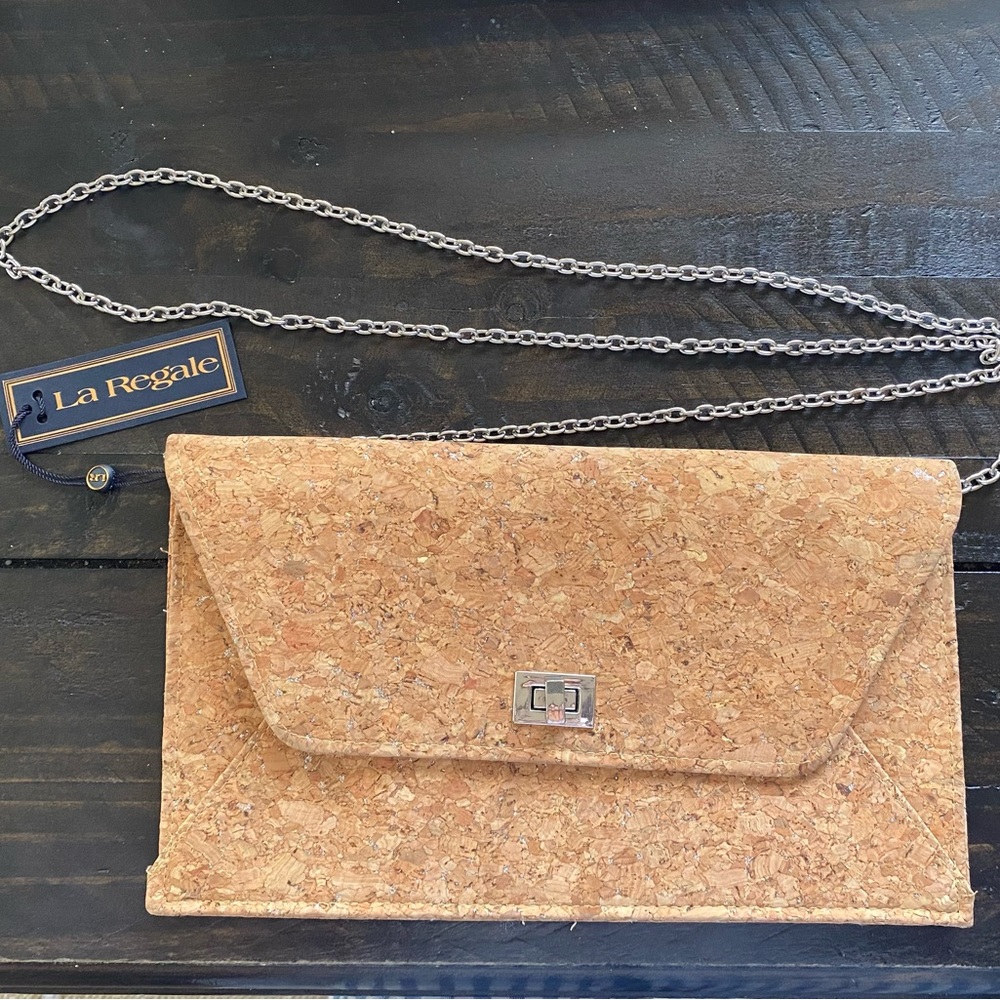 La Regale envelope style cork purse